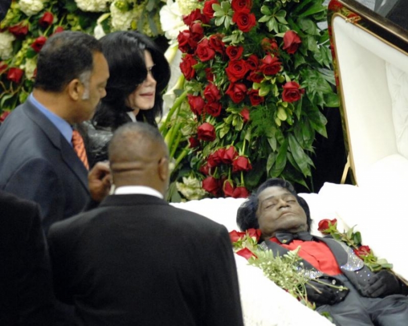 How were the most expensive and magnificent funerals of famous people in history