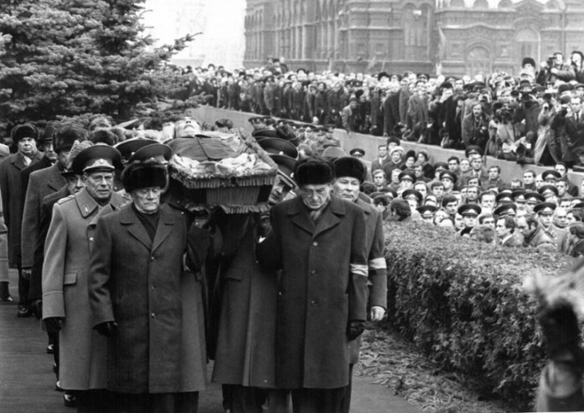 How were the most expensive and magnificent funerals of famous people in history