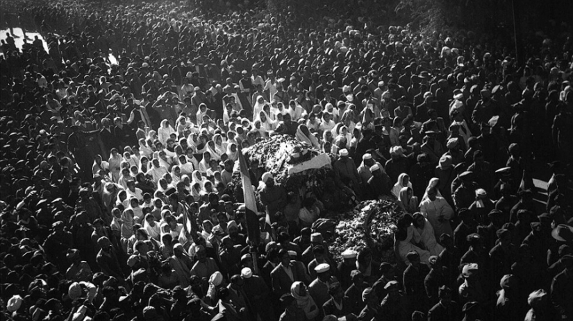 How were the most expensive and magnificent funerals of famous people in history