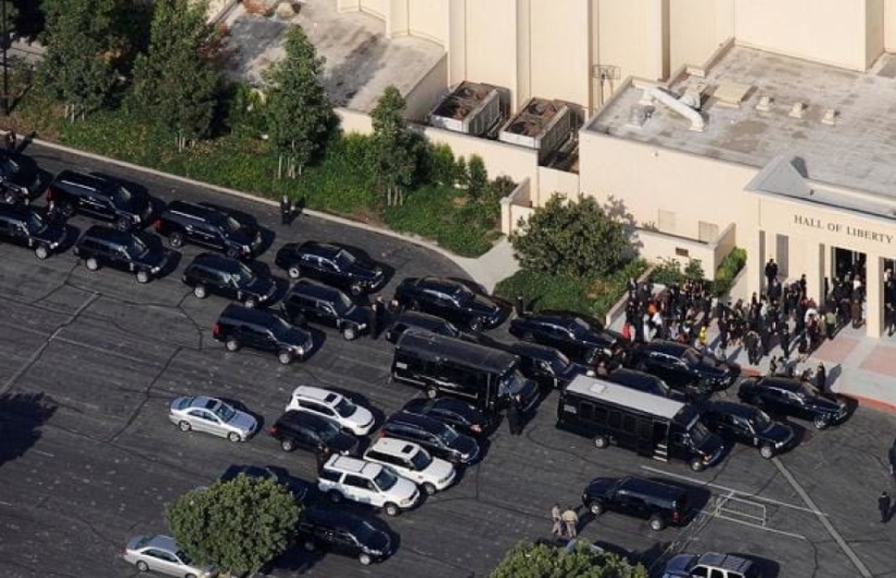 How were the most expensive and magnificent funerals of famous people in history