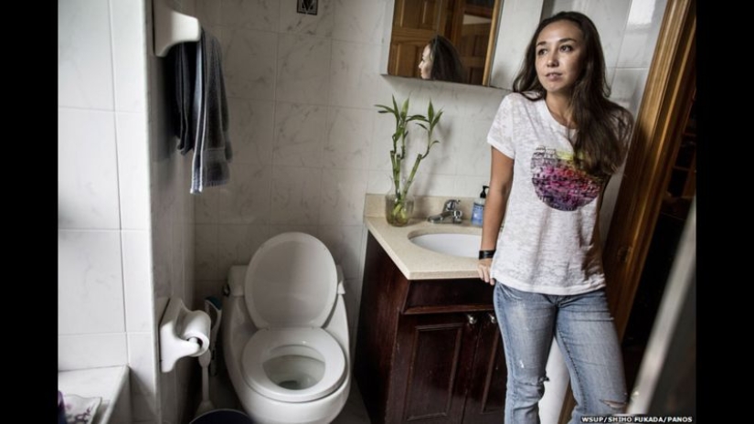 How women go to the toilet in different countries of the world