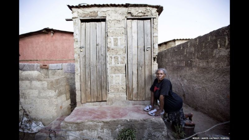 How women go to the toilet in different countries of the world