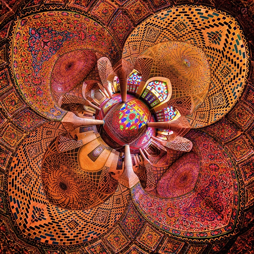 Hypnotic patterns of Iranian mosques Hypnotic patterns of Iranian mosques