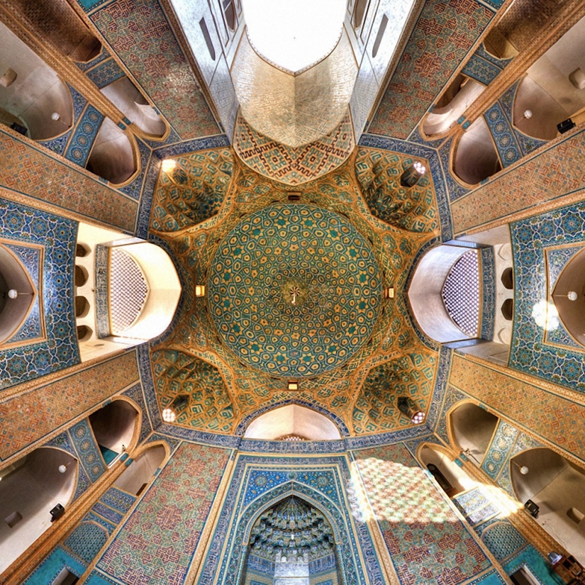 Hypnotic patterns of Iranian mosques Hypnotic patterns of Iranian mosques