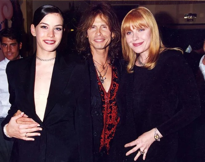 Illegitimate children of Jude Law, Jackie Chan and other foreign stars: who and from whom