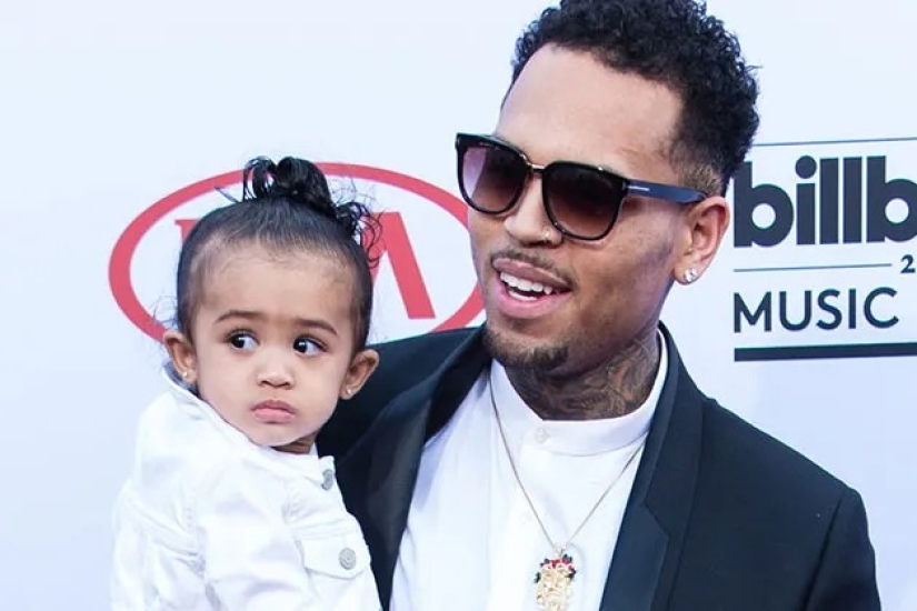 Illegitimate children of Jude Law, Jackie Chan and other foreign stars: who and from whom