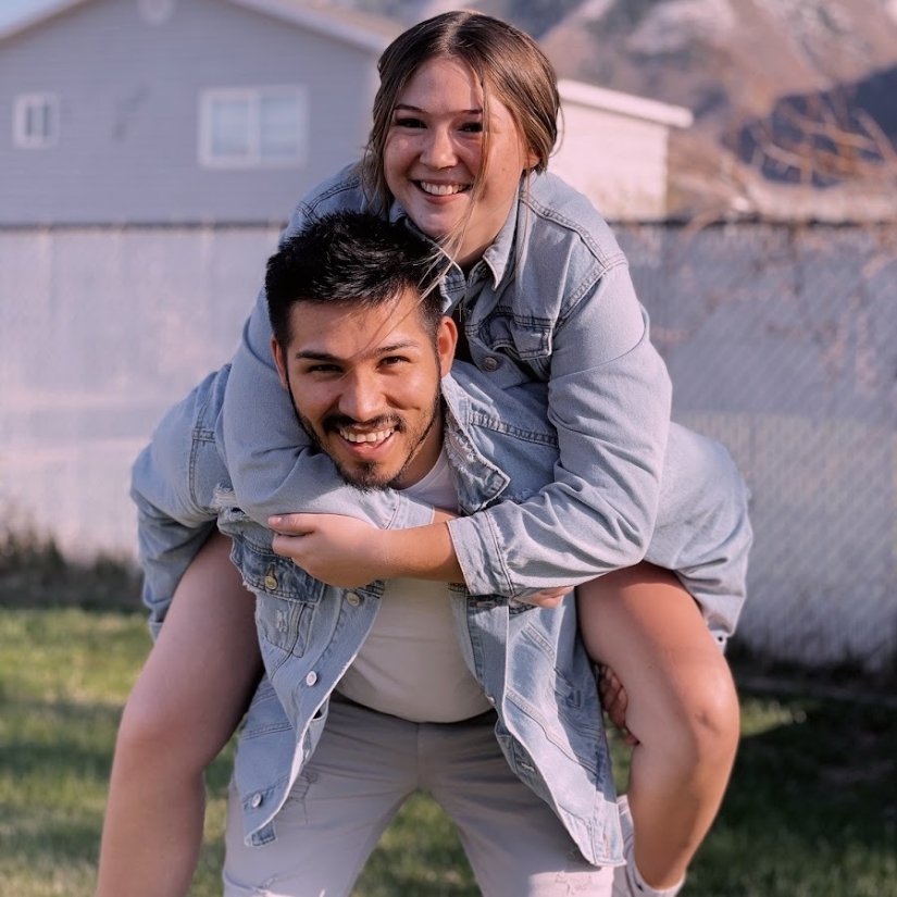 "I'm 19 years old and I'm a swinger": an unusual couple confides in a Tick-Tock