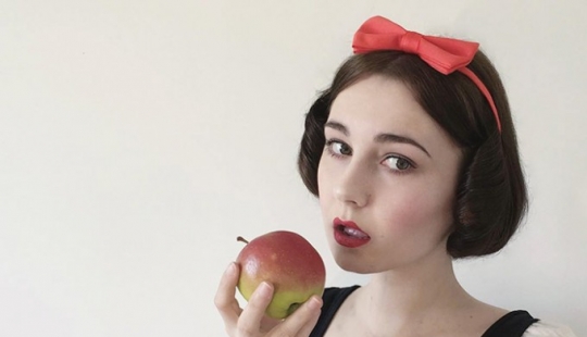 Imágenes de girl recreates vintage Imágenes de girl recreates vintage