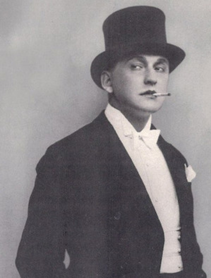 In banana-lemon Singapore: the life and love of Alexander Vertinsky In banana-lemon Singapore: the life and love of Alexander Vertinsky