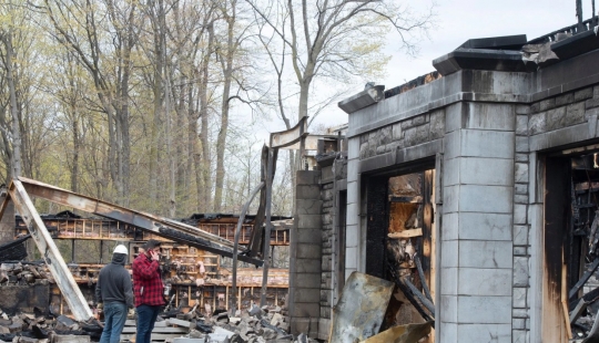 In Canada, the house of the founder of PornHub burned down due to arson In Canada, the house of the founder of PornHub burned down due to arson