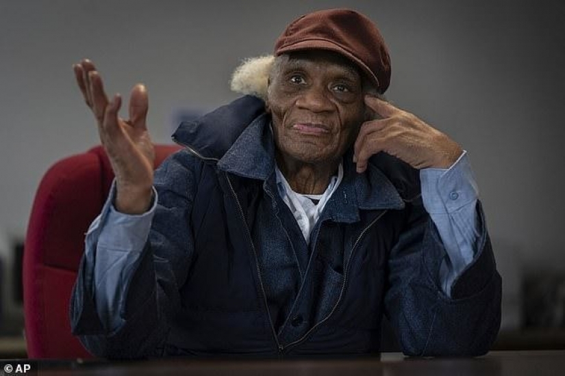 In the United States after 68 years in prison freed stubborn Joseph Ligon, "the old minors"