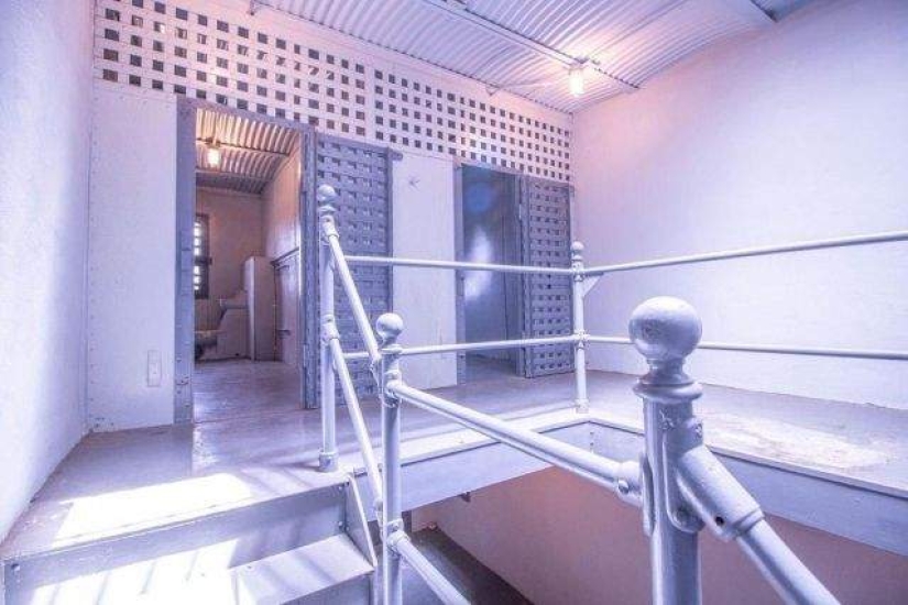 In the USA, a house with an ominous surprise in the basement was put up for sale