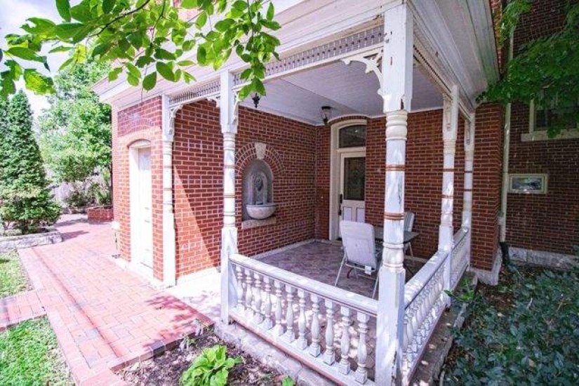 In the USA, a house with an ominous surprise in the basement was put up for sale