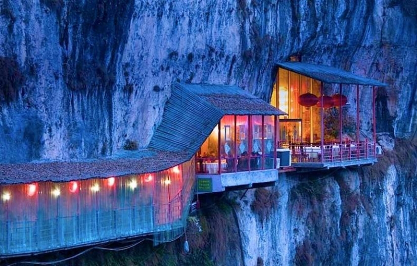 Increíble colgando restaurante en China