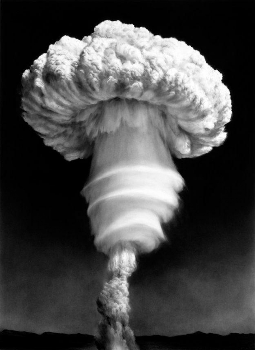 Incredibly realistic pictures, similar to photos