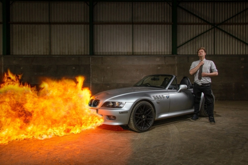 Ingeniosa técnica de un simple fontanero: el británico diseñó un inodoro de alta velocidad sobre ruedas