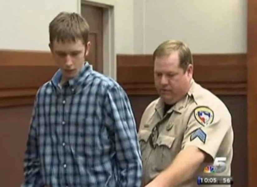 Inspirado en la película slasher "Halloween", un adolescente de los EE.UU. mató a su madre y hermana