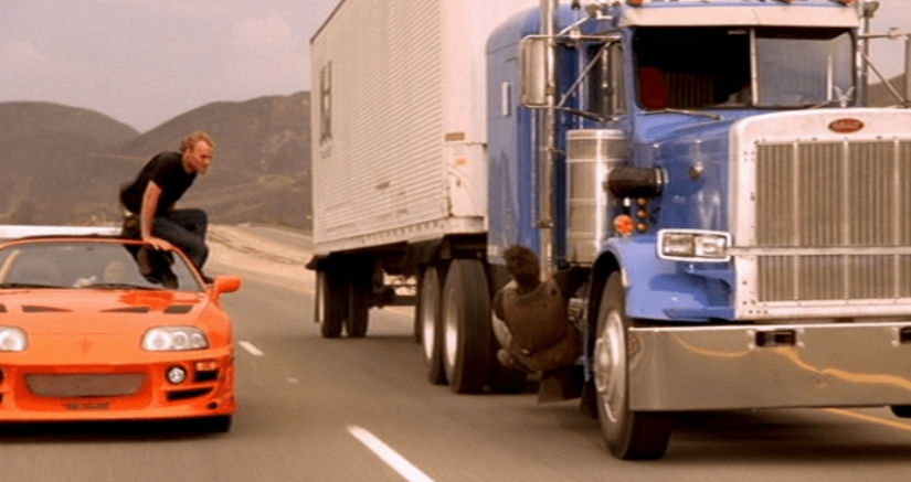 Irkutsk fast and furious: father and son stole goods from trucks on the move, as in an action movie