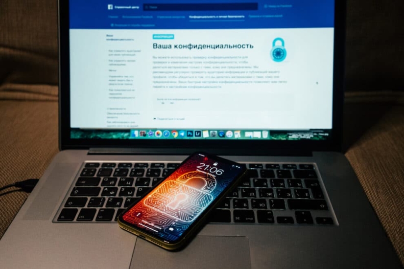 Is Facebook eavesdropping on us? The expert told how the social network finds out what we were talking about