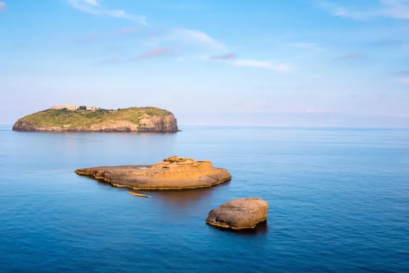 Italian Alcatraz: former colony on the island of Santo Stefano is planned to be turned into a museum