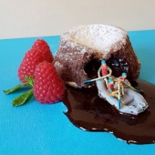 Italian chef creates miniature worlds from desserts