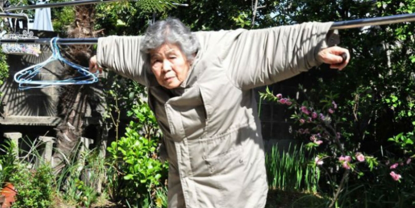 Japanese grandmother became a photographer at 72 and now makes funny self-portraits Japanese grandmother became a photographer at 72 and now makes funny self-portraits