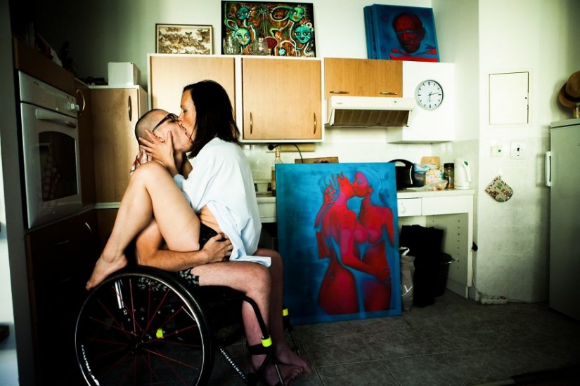 Japanese homeless, Satanists and rappers: photographer documents the life of subcultures around the world Japanese homeless, Satanists and rappers: photographer documents the life of subcultures around the world