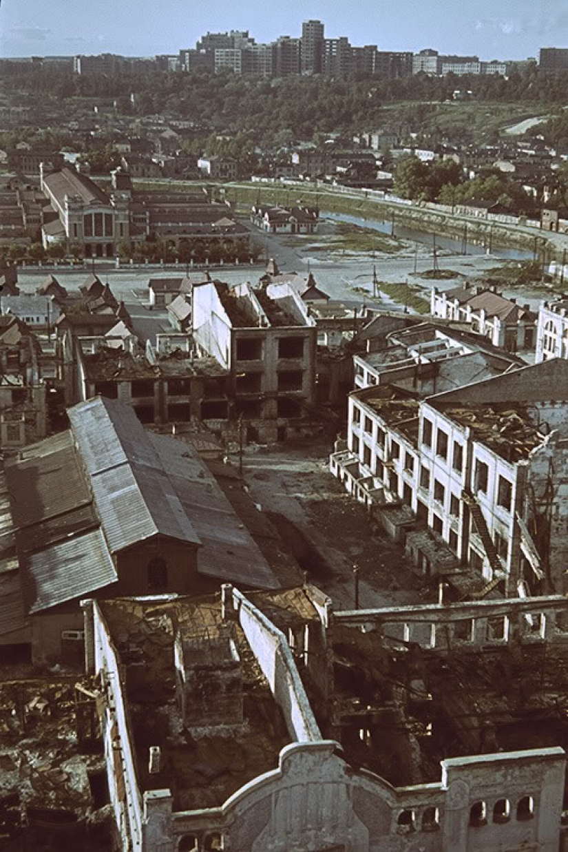 Kharkiv during the German occupation in color