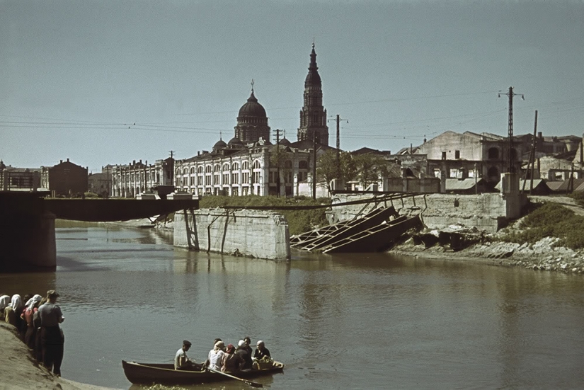 Kharkiv during the German occupation in color