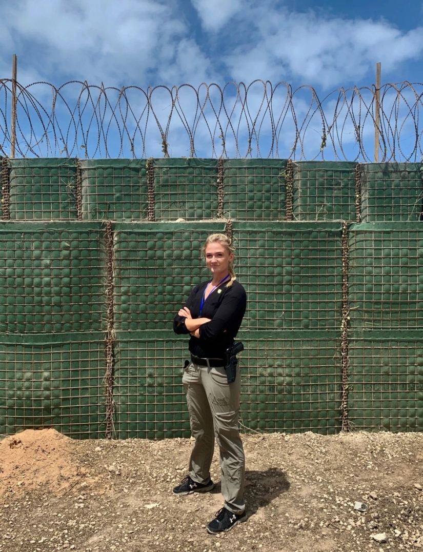 Killer beauty: combat "Barbie" can destroy the enemy with his bare hands