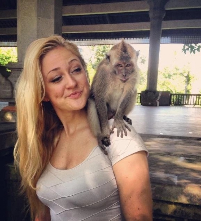 Killer beauty: combat "Barbie" can destroy the enemy with his bare hands