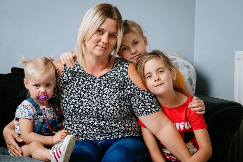 Killer Coral: Mother of four nearly died of poisoning after cleaning aquarium