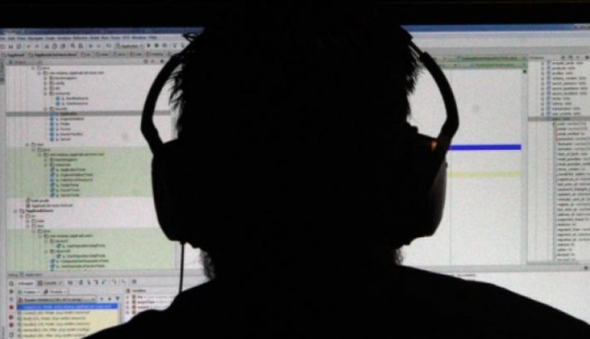 "La cubierta de la cámara del teléfono!": experto en seguridad de TI, me dijo cómo nos miran los servicios secretos