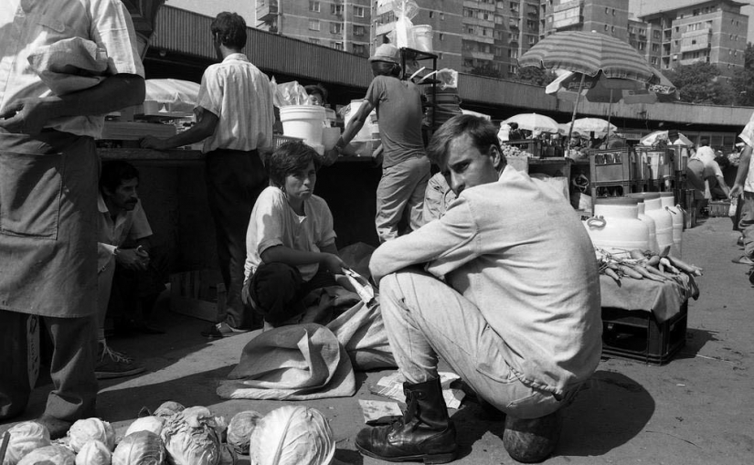 La dura Rumania de los años 90, donde los rebaños de ovejas bloqueaban las calles concurridas