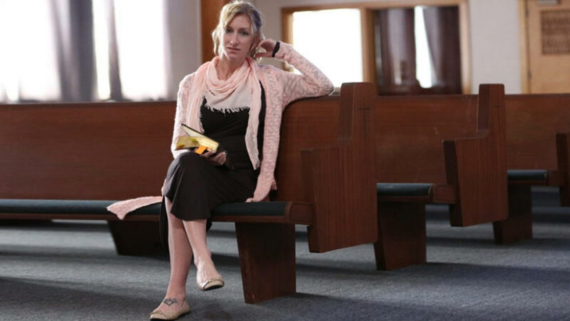 La estrella porno se convirtió en pastor, pero debido a los feligreses, tuvo que volver a la profesión