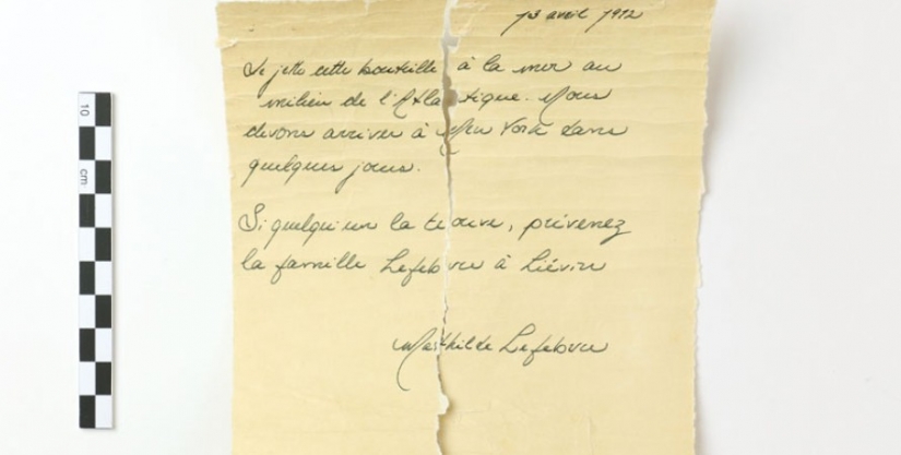 La nota en la botella que la chica dejó caer del Titanic, puso a los científicos en un callejón sin salida La nota en la botella que la chica dejó caer del Titanic, puso a los científicos en un callejón sin salida