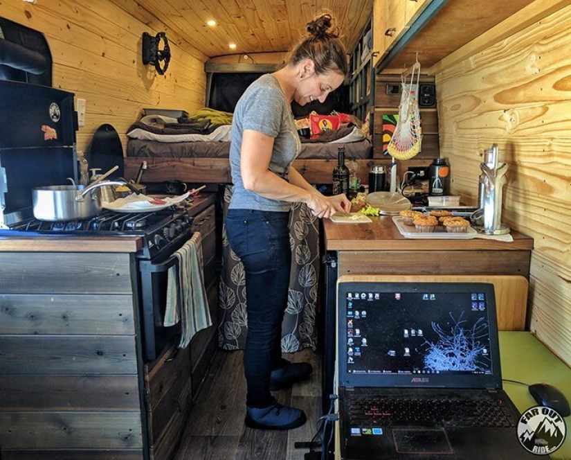 La pareja intercambió una vida de medida en un viaje sin fin