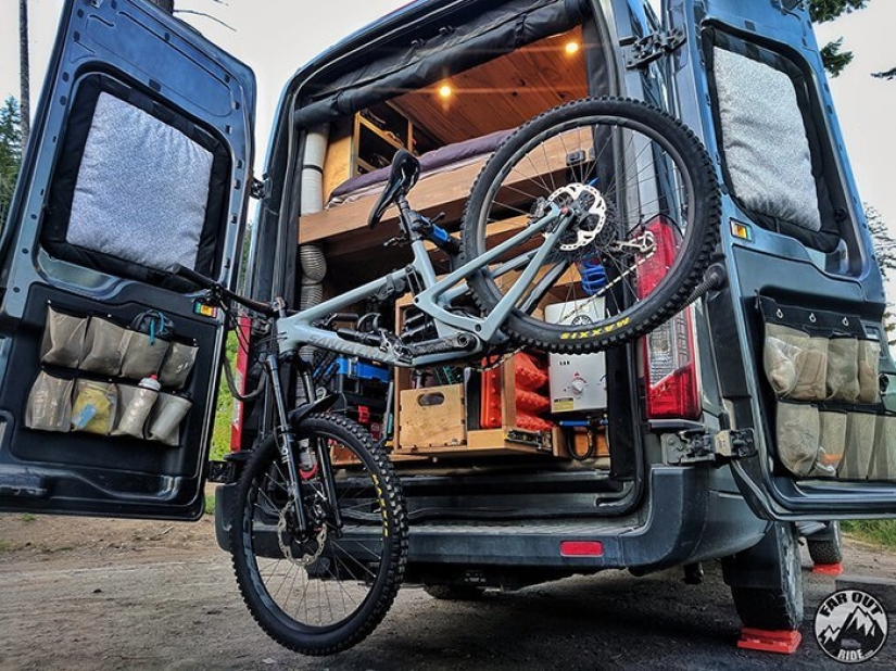 La pareja intercambió una vida de medida en un viaje sin fin