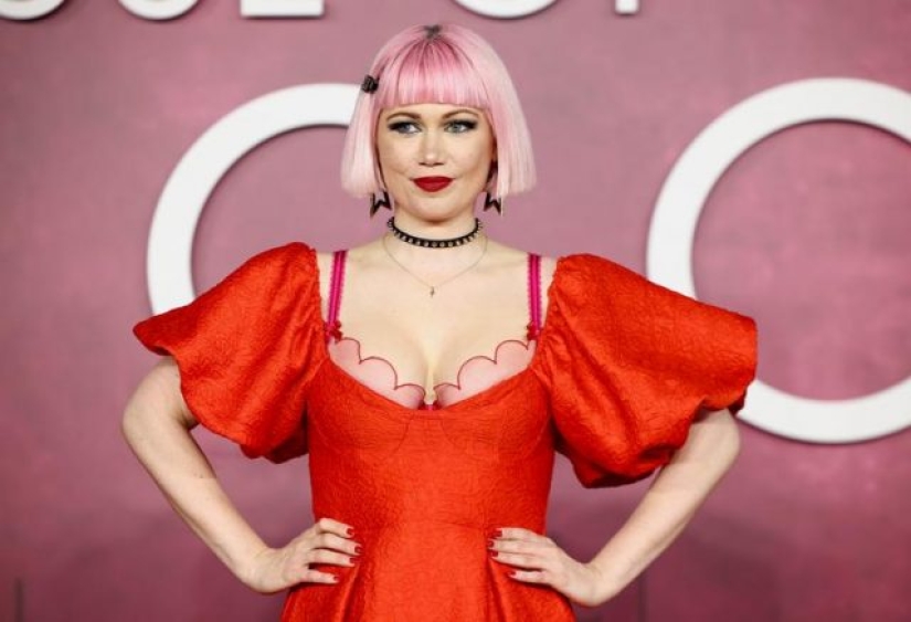 Lady Gaga and other actors at the premiere of "Gucci House" Lady Gaga and other actors at the premiere of "Gucci House"