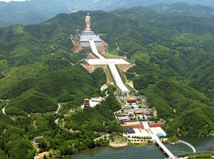 las 15 estatuas más altas y grandiosas las 15 estatuas más altas y grandiosas