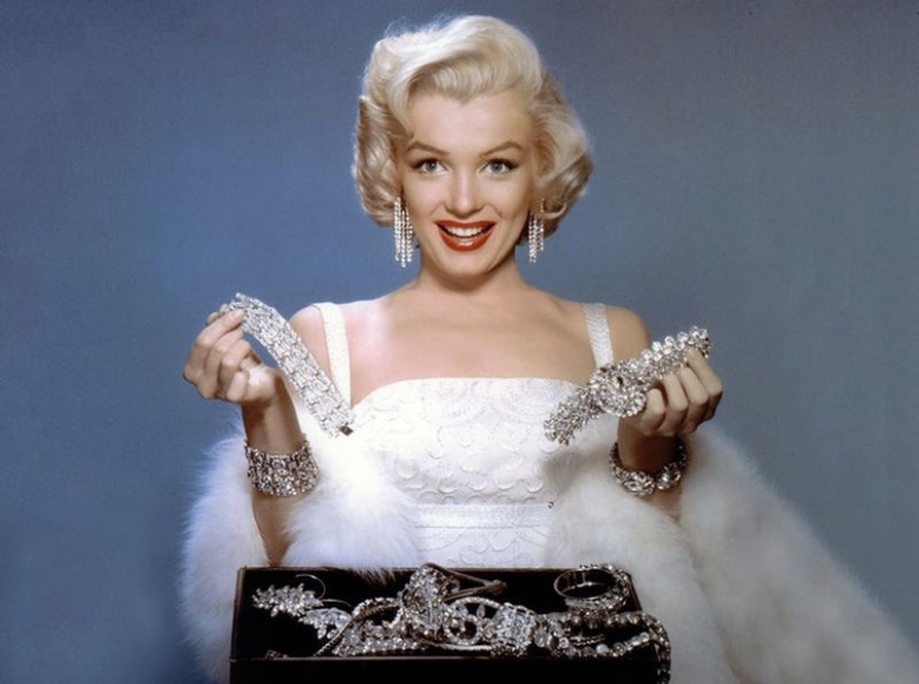Las joyas de Marilyn Monroe: lo que la estrella de cine llevaba en la vida y en la pantalla Las joyas de Marilyn Monroe: lo que la estrella de cine llevaba en la vida y en la pantalla