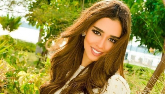 "Le pedí a amigos de diferentes países que enviaran una foto de la chica más hermosa" "Le pedí a amigos de diferentes países que enviaran una foto de la chica más hermosa"