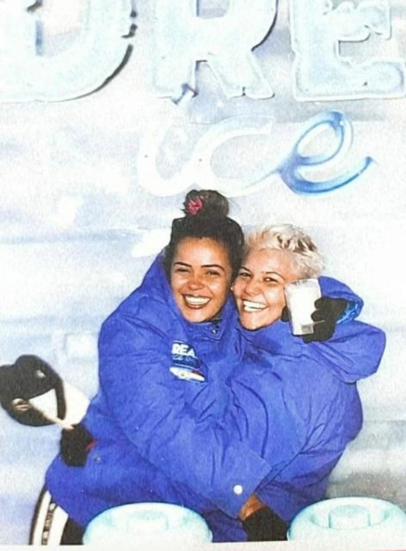 Lesbian couple killed a former lover of one of them and lit up his money in Instagram Lesbian couple killed a former lover of one of them and lit up his money in Instagram