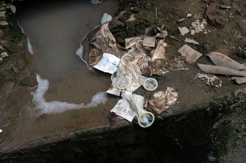 Living inside a brothel in Bangladesh