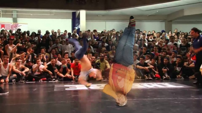 Esto es lo que sucede cuando duermes en tu lugar de trabajo.