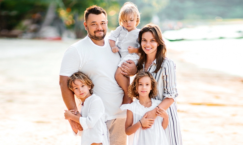 Looks aren't everything: thick celebrities and their fragile wives Looks aren't everything: thick celebrities and their fragile wives