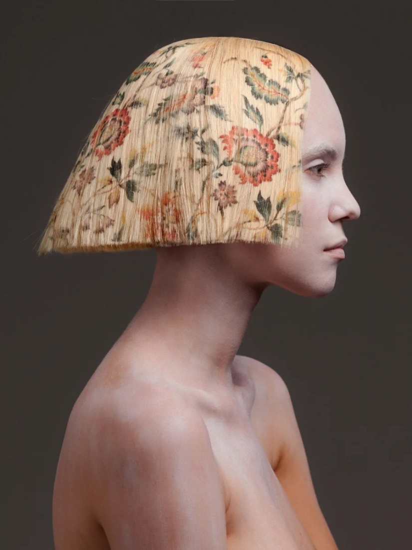 Looks like digital print hair stylist hairstyles decorated with Baroque patterns Looks like digital print hair stylist hairstyles decorated with Baroque patterns