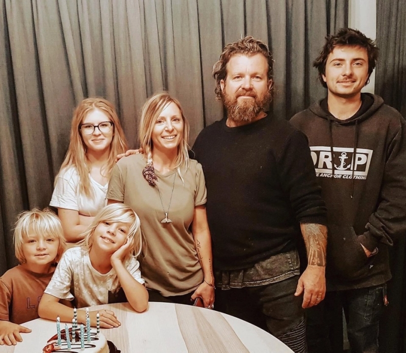 Los cónyuges de Australia no llevan a sus hijos a la escuela, creyendo que la educación natural es mucho más útil