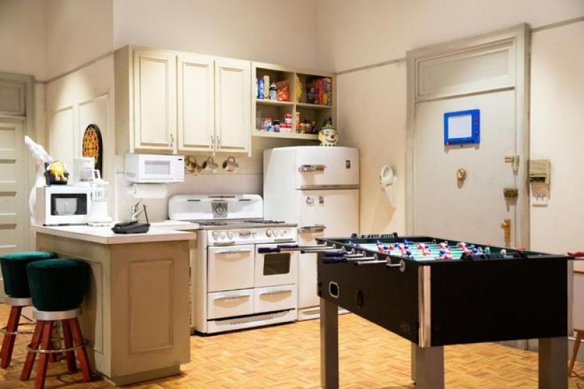 Los fanáticos de "Amigos" pueden pasar la noche en el apartamento de Mónica y Rachel por $ 20 Los fanáticos de "Amigos" pueden pasar la noche en el apartamento de Mónica y Rachel por $ 20