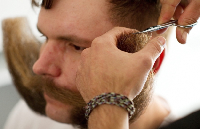 Los mas bigotudos y barbudos
